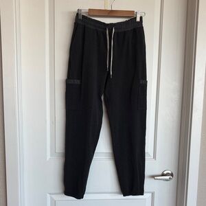 Vuori Black Joggers